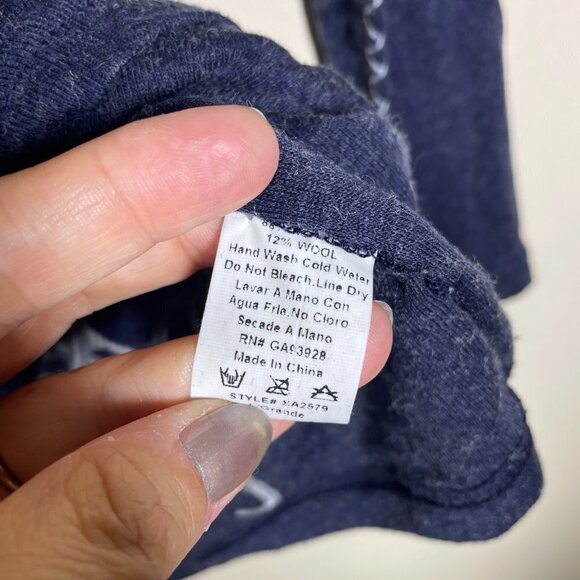 Jacqueline B Clothing Women's LS Embroidered Navy Wool Blend Top Large - Picture 4 of 6